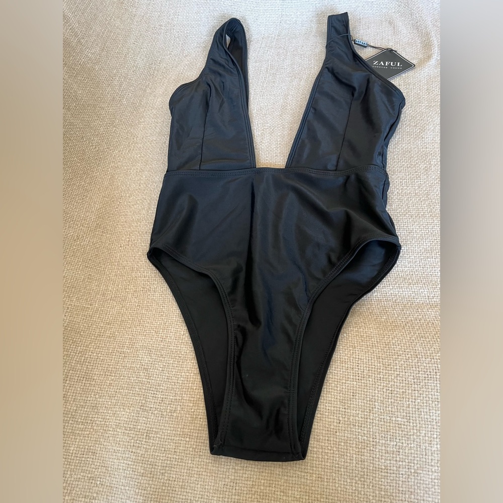 NWT Zaful Black Sexy One Piece Swimsuit Size Small